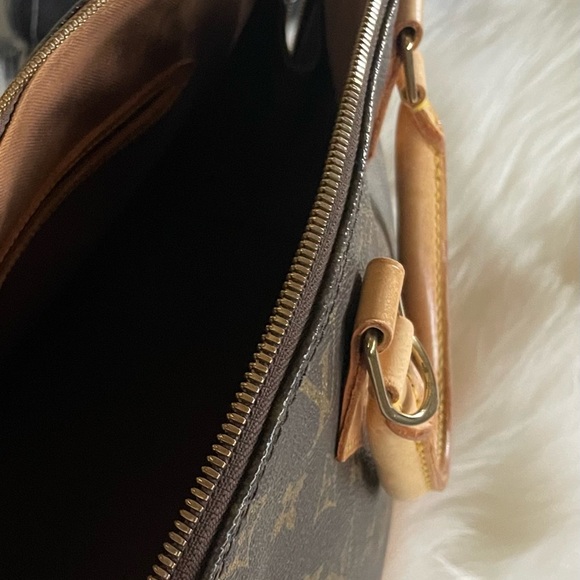 Louis vuitton Alma 💯 Authentic - Picture 5 of 8